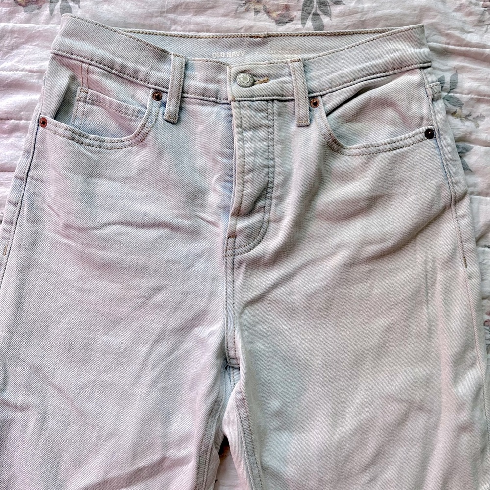 Old Navy size 2 extra light wash distressed hem Women’s Jeans
